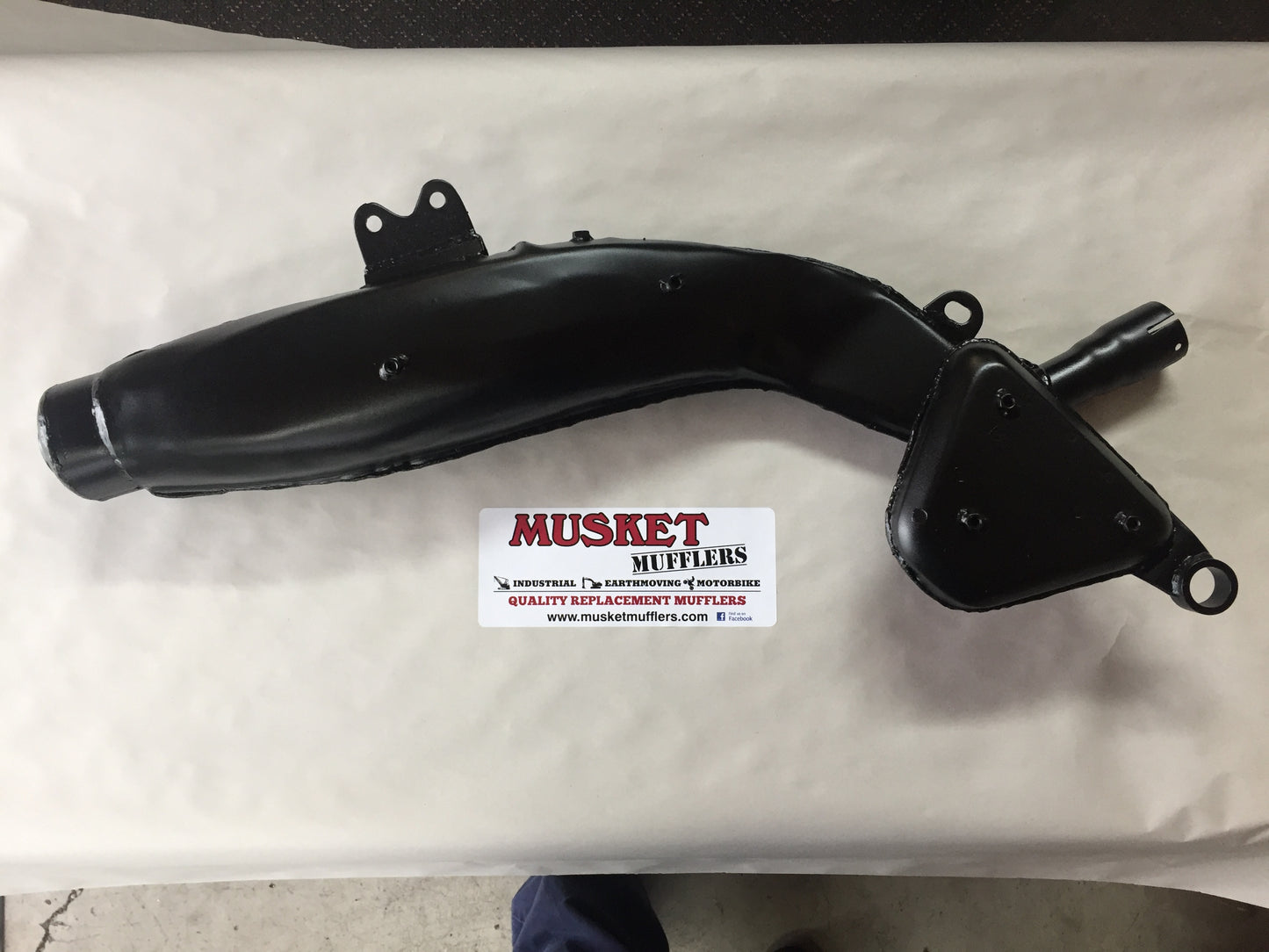 Yamaha XT 500 with expansion box Musket Mufflers